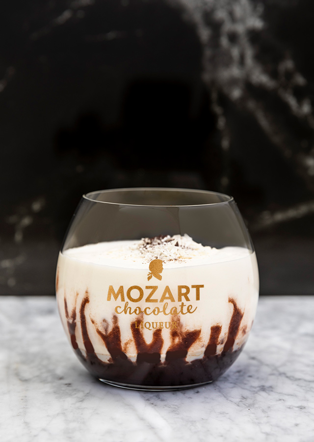 Mozart White Chocolate Russian