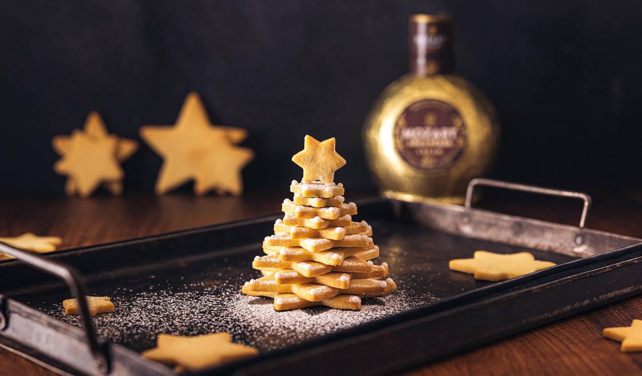 Mozart Weihnachtskeksbaum mit Mozart Cream Chocolate